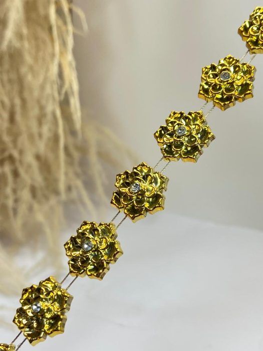 Strass 048